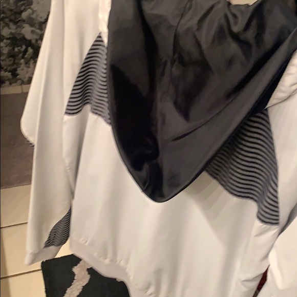 Men’s medium O’Neill windbreaker jacket - Picture 2 of 7